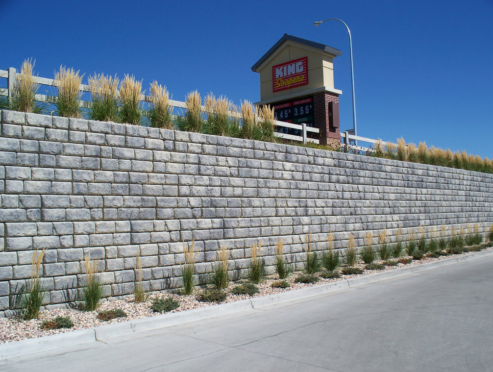 this is a picture of Rialto retaining wall